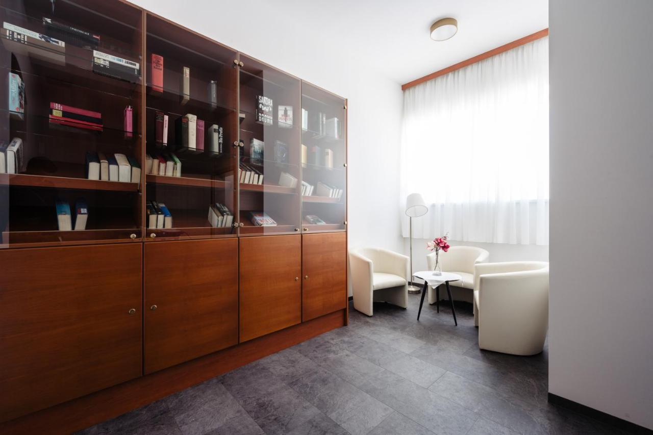 Landhotel Freitag Sankt Paul im Lavanttal ภายนอก รูปภาพ