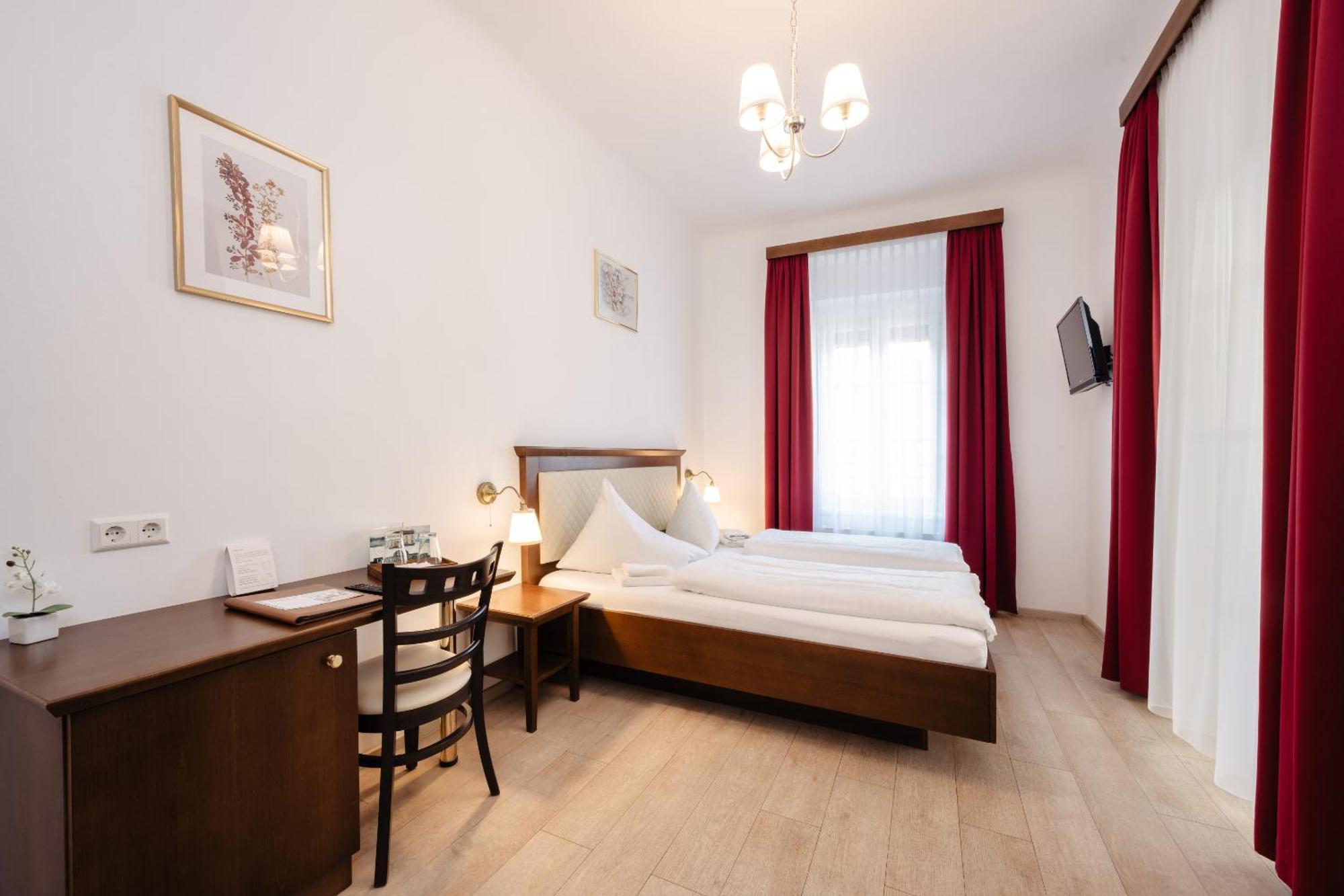 Landhotel Freitag Sankt Paul im Lavanttal ห้อง รูปภาพ